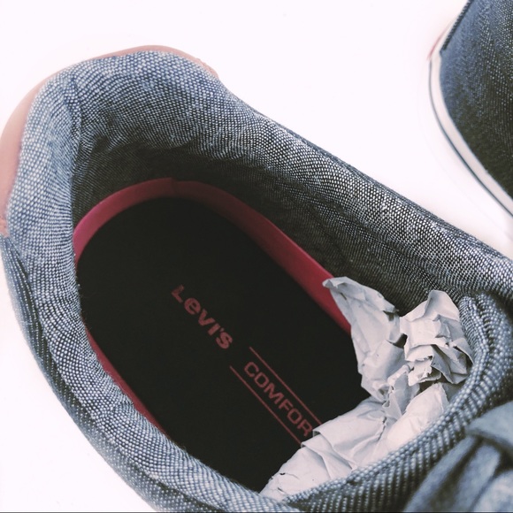 LEVI’S MEN’S SNEAKERS NWOT SIZE 8M. - Picture 6 of 9